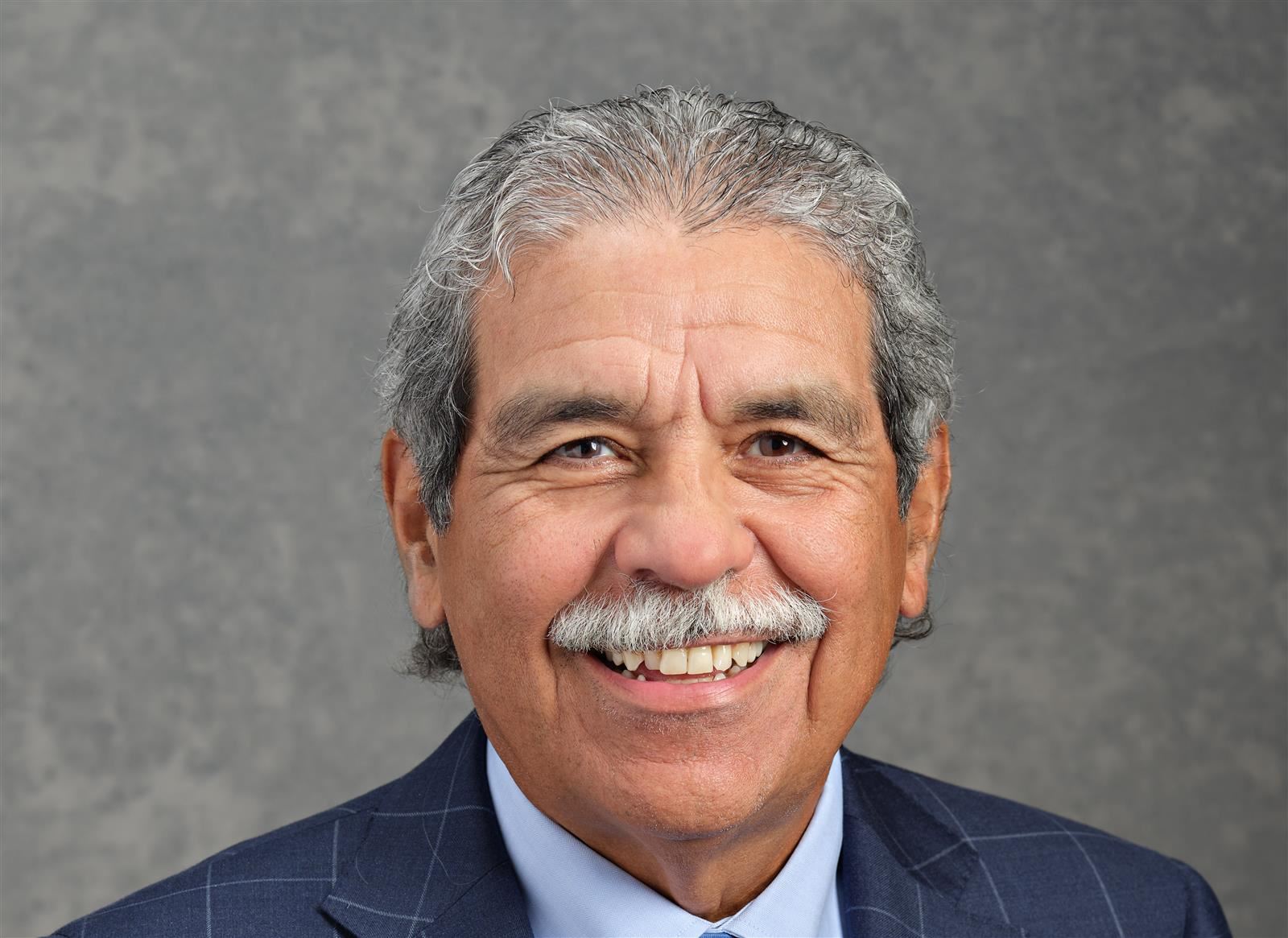  Michael Hinojosa